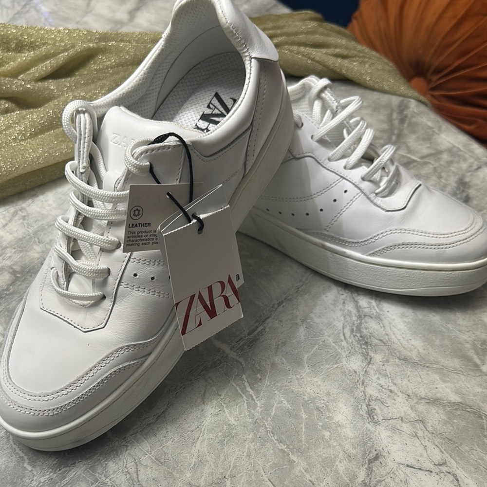 Zara White Sneakers Minimalist Design